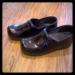 Dansko size 8